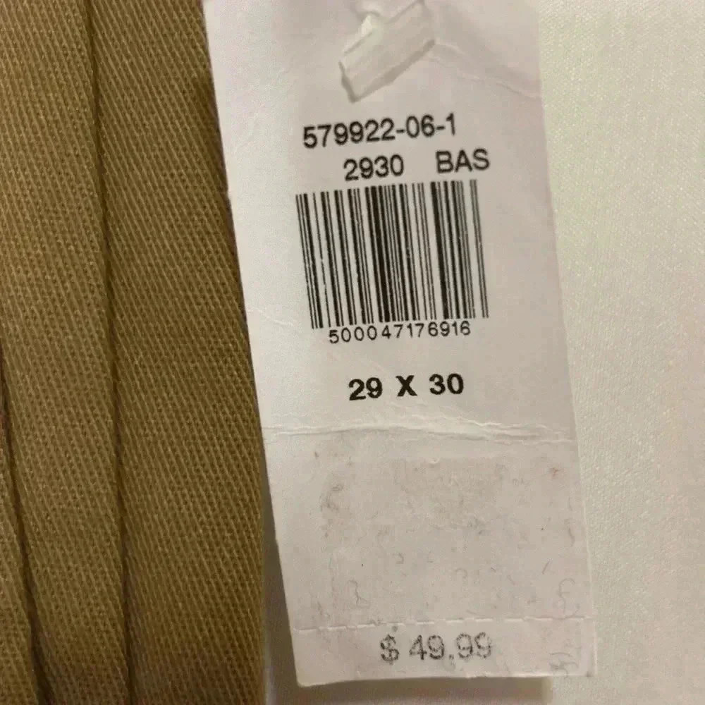 New with tags, men’s size 29x30 straight leg old navy brand pants, #L684